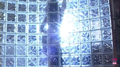 She did an erotic performance before spreading her legs for her hunky lover